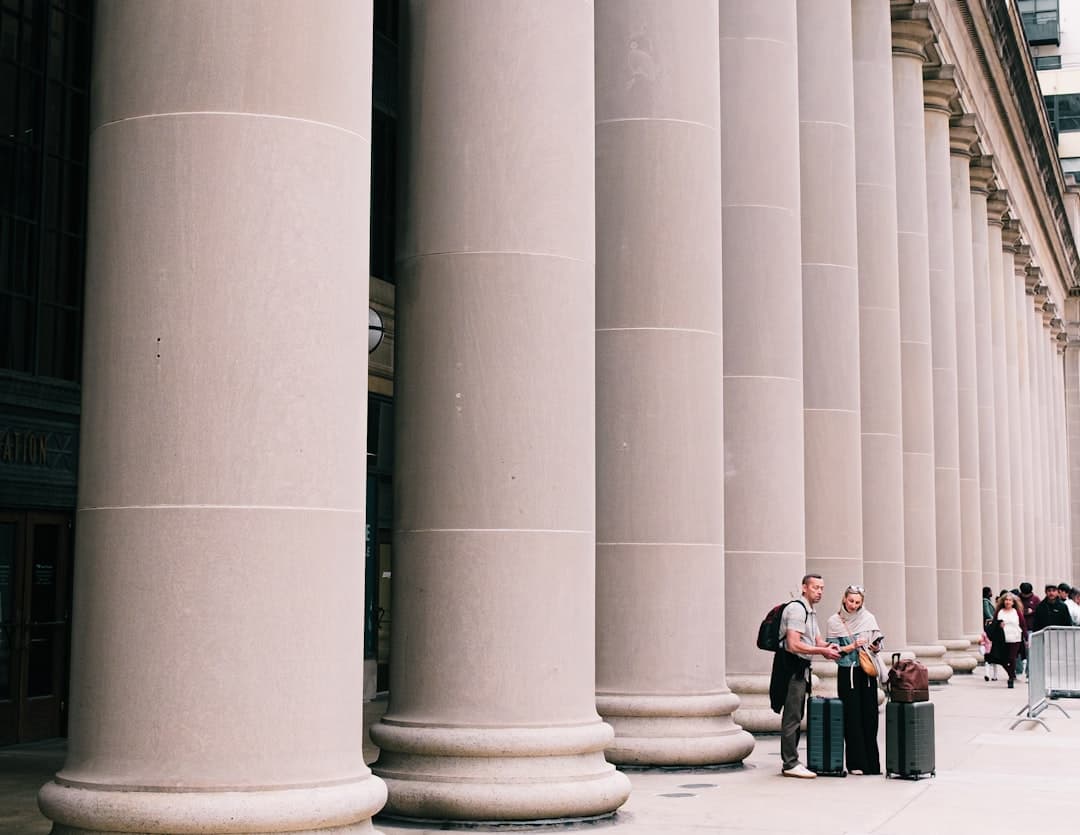 A floridai kormányzó utasítja az állami ügynökségeket: együttműködés a Future of Life Institute-val az AI ártalmak ellen