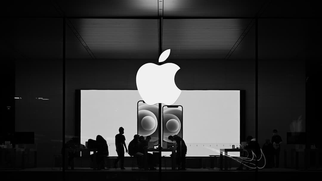 Apple ingyenes AI-t ad a kisebb fejlesztőknek — 2 millió letöltés alatt