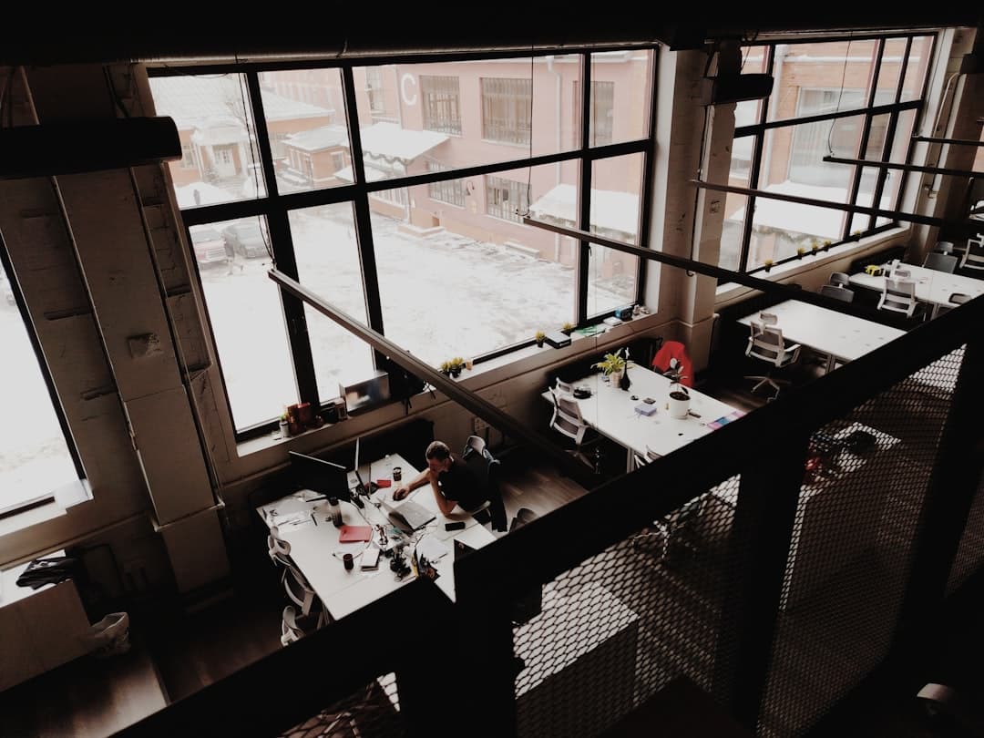 Az OpenAI átszervezi vezetését, miután kulcsemberek egészségügyi okokból lépnek vissza