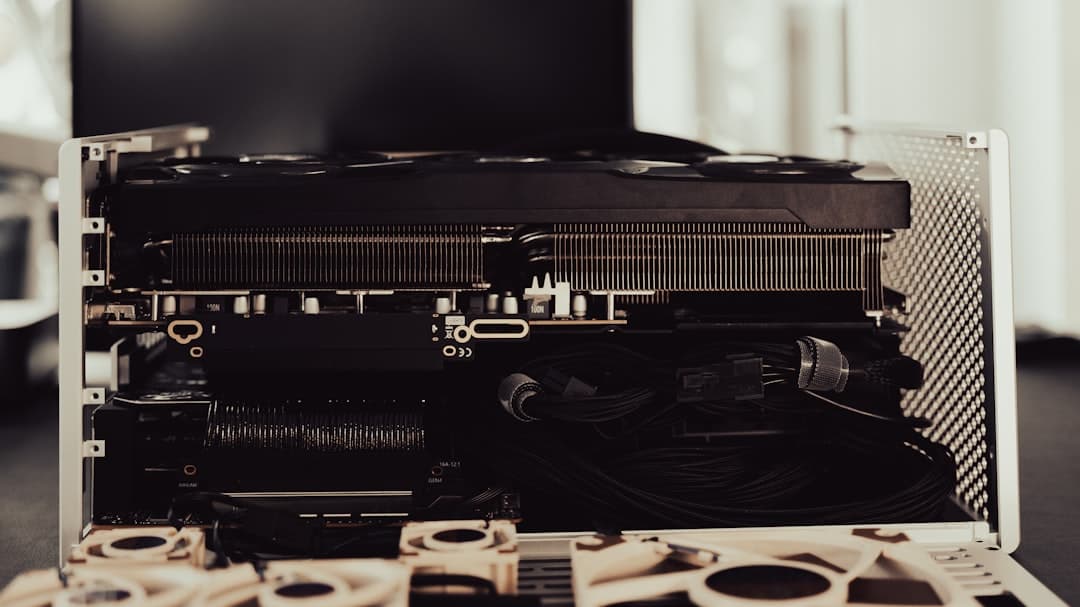 Egy fejlesztő létrehozott egy autonóm ML ügynököt, ami végeláthatatlanul futtat kísérleteket tabuláris adatokon