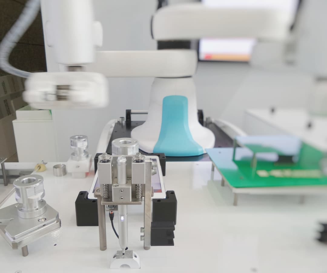 Grafén alapú szenzor ad emberi tapintást a robotoknak