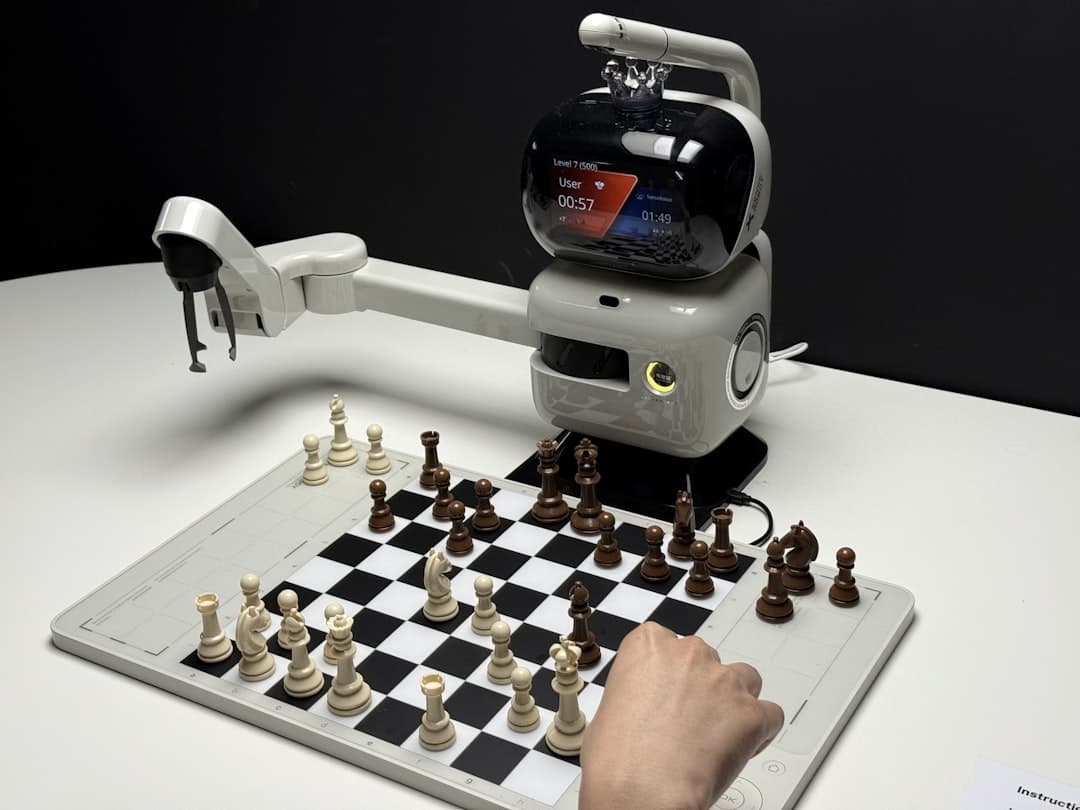 HumanNet: egymillió órányi videóval skálázza a robotikai tanulást
