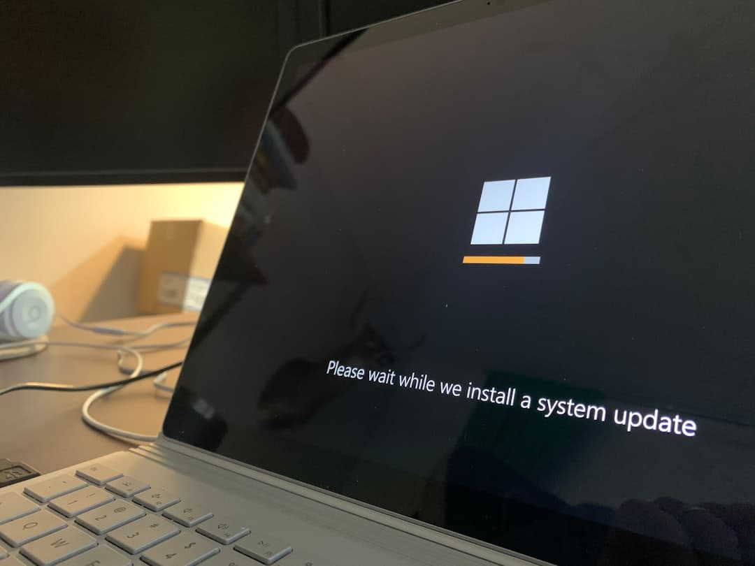 Rekordszámú, 200 sebezhetőséget foltozott be a Microsoft a Windowsban