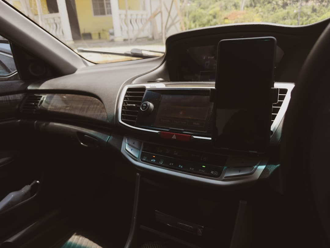 Több AI chatbot app is futtatható már az iPhone-ról a CarPlay-en